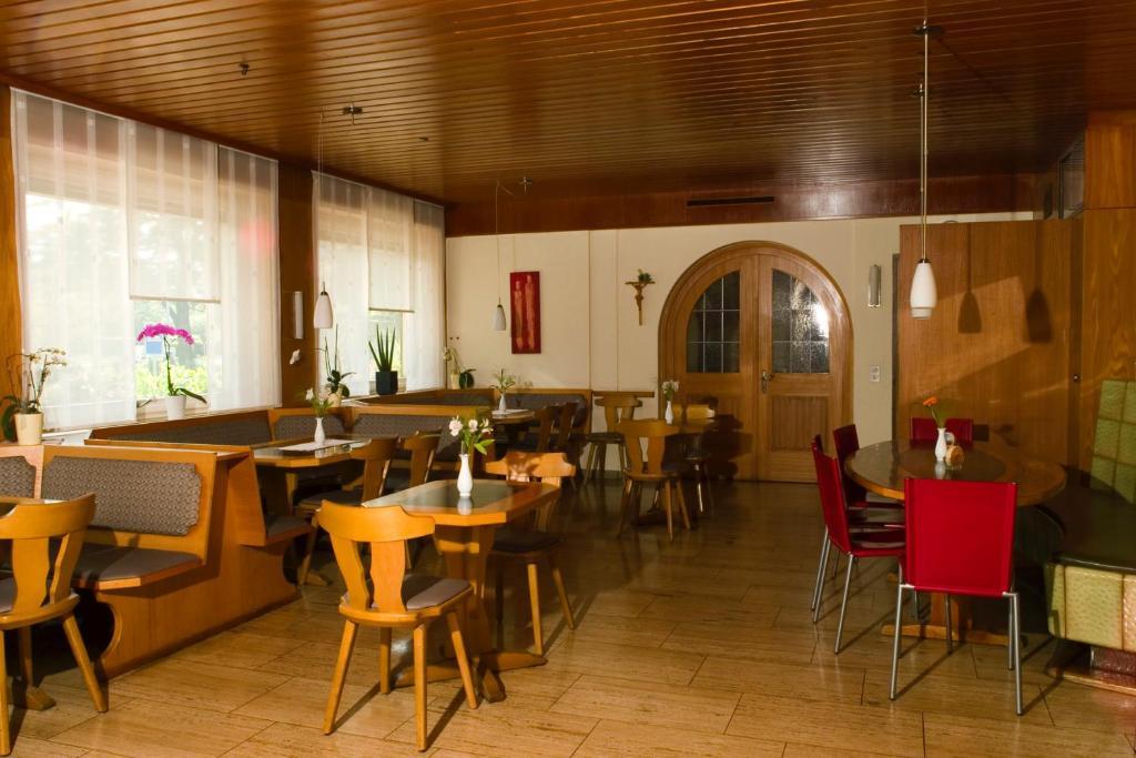Gasthof Zum Deutschen Rhein Bendern Exterior foto